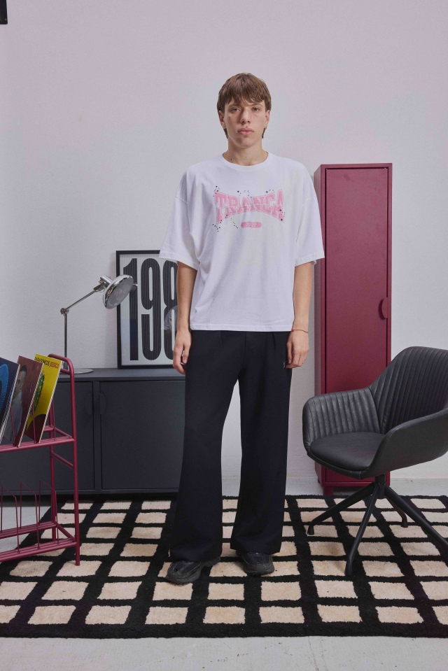 Remera College Blanca