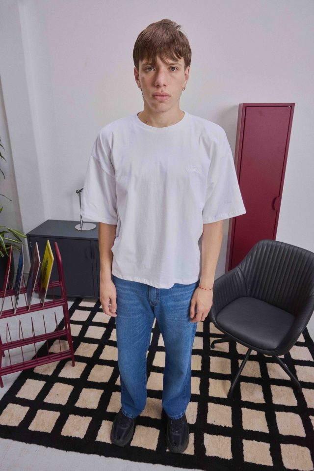 Remera Loguito Boxy Blanca