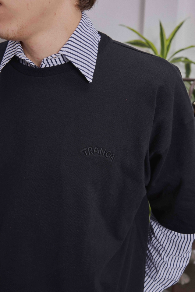 Remera Loguito Boxy Negra