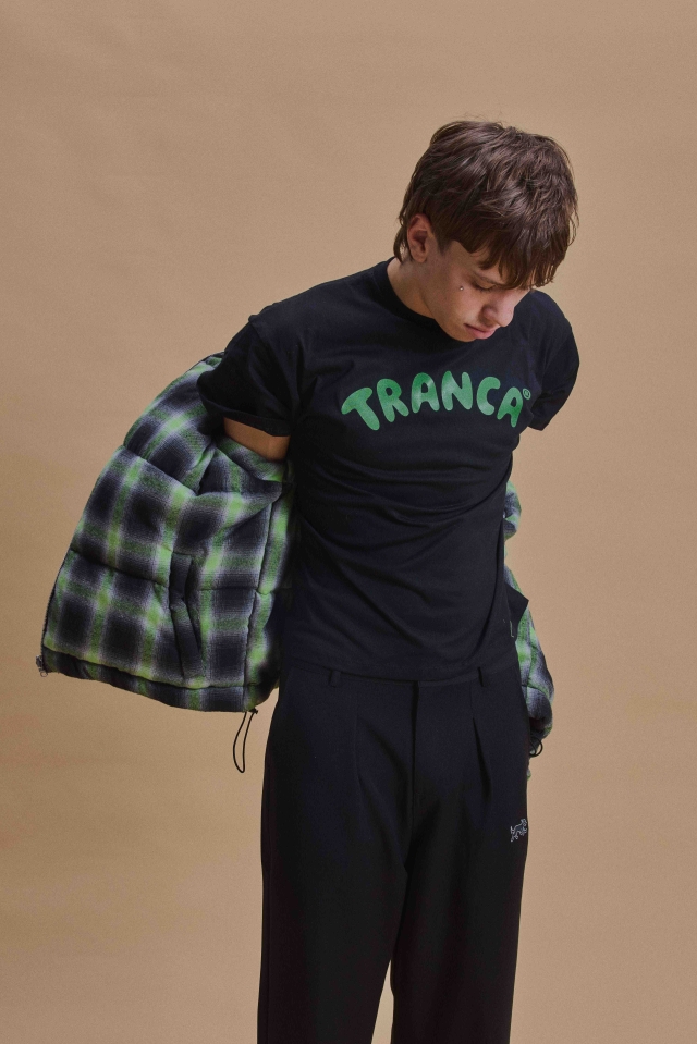 Remera Logo Negra