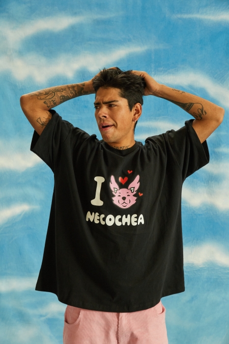 Remera Necochea Negra